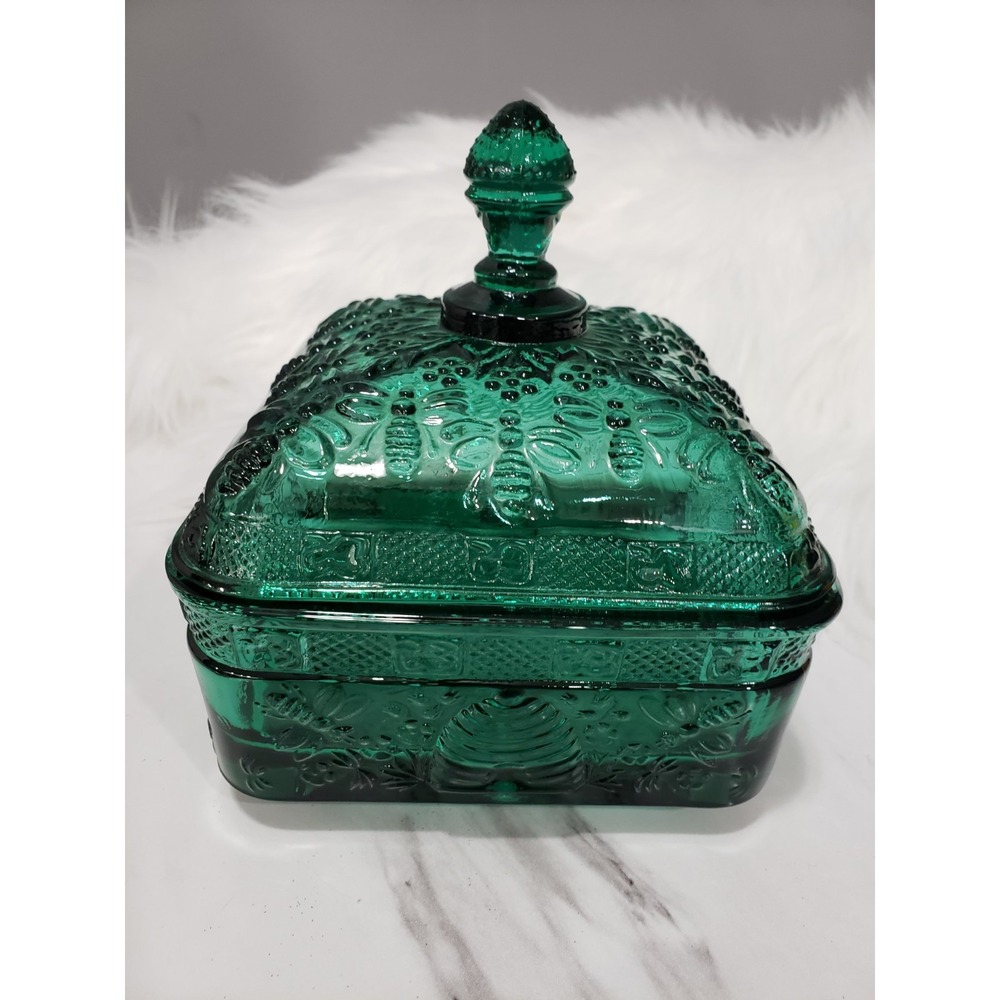 Vintage Tiara Indiana Glass Spruce Green Honey Bee Covered Box Candy Dish Lid